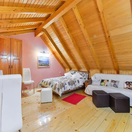 Holiday home Cosy Holiday In With Swimming Pool