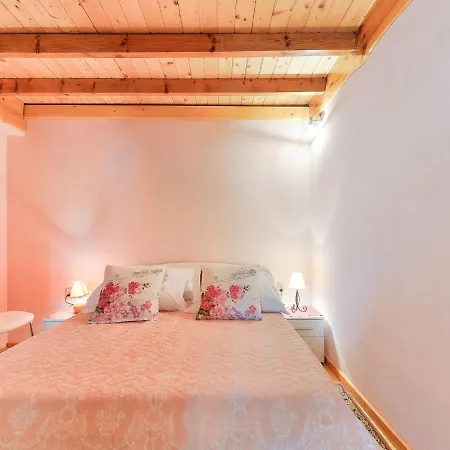 Holiday home Cosy Holiday In With Swimming Pool *