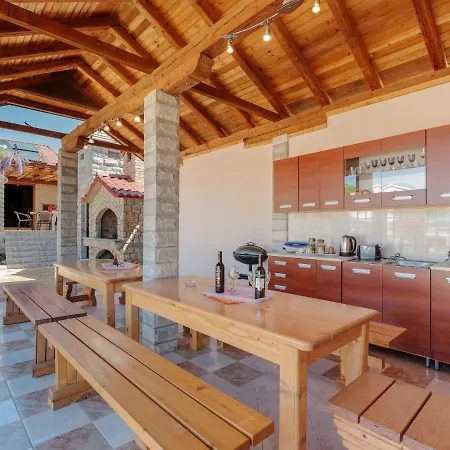 Cosy Holiday In With Swimming Pool Holiday home Polaca